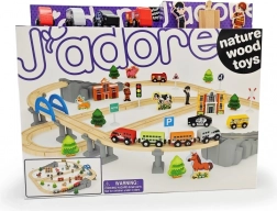 Drewniana kolejka z mostem i dodatkami