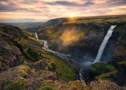 Ravensburger puzzle 1000 elementów – wodospad Háifoss, Islandia
