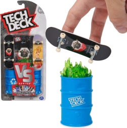 Zestaw fingerboardów Tech Deck Versus Series April z przeszkodą
