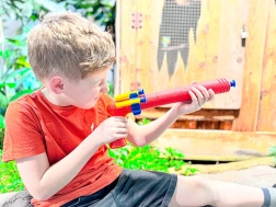 Pistole piankowa SPORTO Spy ze strzałem zza rogu