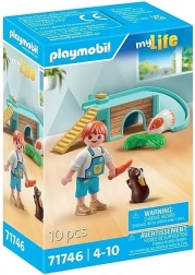 PLAYMOBIL chłopiec ze świnkami morskimi i domkiem dla gryzoni