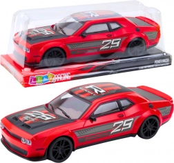 Czerwony samochód sportowy z napędem na tylne koła