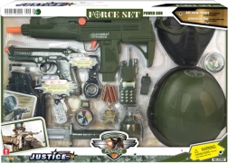 Wojskowy zestaw z hełmem