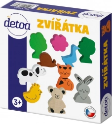 Zestaw drewnianych zwierzątek w pudełku