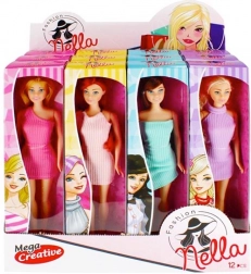 Lalka w kolorowej sukience