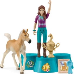 Schleich Pocket Set – wręczenie nagród po turnieju z Lisą i źrebakiem