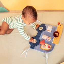 Tekstylny panel do łóżeczka – piesek Jules