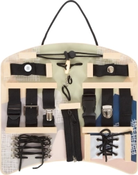 Small Foot – tablica motoryczna z elementami zapięć i wiązań