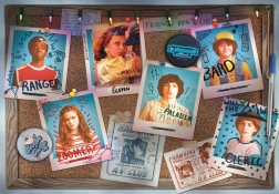 Puzzle 1000 elementów Compact Stranger Things