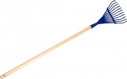 Metalowe grabie do liści