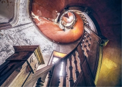 Zaginione miejsca: kręte schody – puzzle 1000 elementów RAVENSBURGER