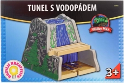Maxim drewniany tunel z wodospadem