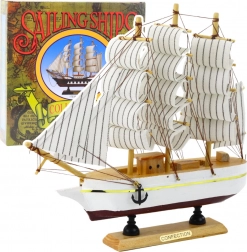 Dekoracyjny model trójmasztowego żaglowca biały