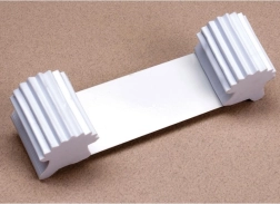 Zatrzask do drzwi dla bezpieczeństwa dzieci