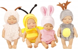 Dzidziuś w ubranku z motywami zwierzątek