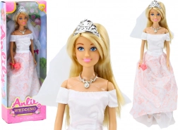 Ślubna lalka z bukietem