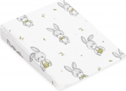 Muzelinowa poszewka na dziecięcą poduszkę – klin NEW BABY Standard 30×37 cm, motyw Bunny