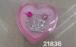 Zestaw pierścionków w pudełku prezentowym