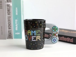 Kubek Let's Play Game Over