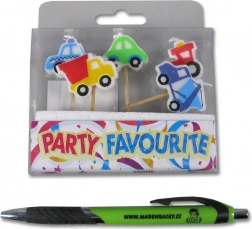 Kolorowe dekoracyjne świeczki w kształcie autek