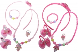 modny zestaw z lalką i dodatkami dla małych elegantek