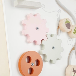 Bieco drewniany chodzik dla dzieci z aktywnościami – leśne zwierzątka