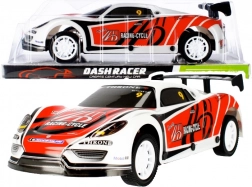 Duży samochód wyścigowy