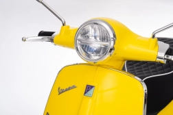 dziecięcy skuter elektryczny VESPA ROMA – żółty