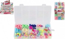 Zestaw kolorowych plastikowych koralików ze sznurkiem w praktycznym organizerze