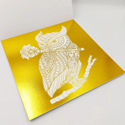 Książka do kolorowania z metalicznymi motywami złoto/srebro