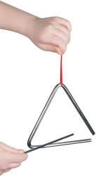 Duży metalowy trójkąt muzyczny