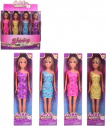 Lalka w eleganckiej sukience