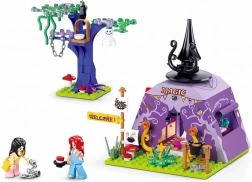 Czarodziejski Namiot w Magicznym Lesie