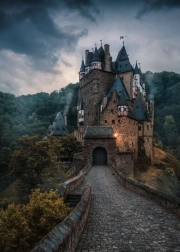 Puzzle 1000 kawałków Zamek Eltz