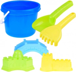 Plażowy zestaw do piasku z wiaderkiem, łopatką, grabkami i foremkami