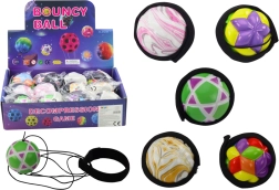 Kolorowa piłeczka na gumce z paskiem 6 cm