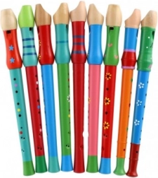 Drewniana fletnia z kolorowym wzorem