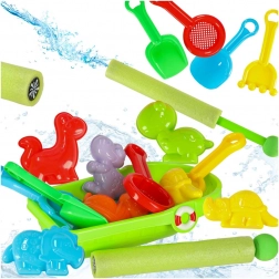 Łóżko dziecięce z zabawkami do piasku i wodny pistolet