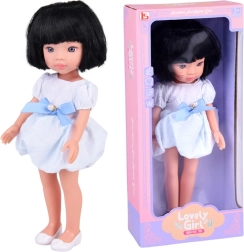 Lovely Girl lalka z krótkimi czarnymi włosami w biało-niebieskiej sukience 33 cm