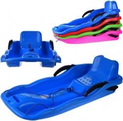 Plastowe sanki ze sznurkiem na zimę