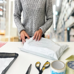 Białe polietylenowe koperty kurierskie A3 310 × 420 mm, opakowanie 50 szt.