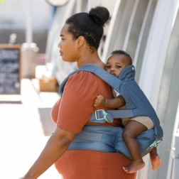 Nosidełko z biodrowym siedziskiem 5 w 1 INFANTINO