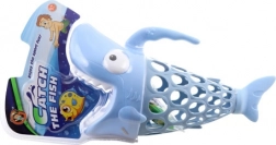 Łapanie rybek w wodzie – rekin i rybki