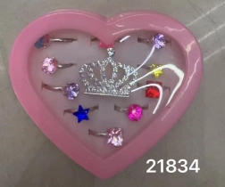 Pierścionki z kamieniami i koroną - zestaw 11 szt.