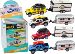 Samochodzik terenowy z przyczepą kempingową