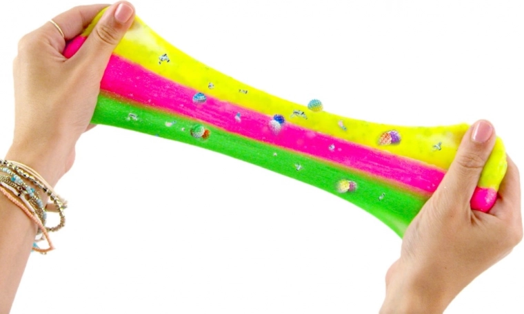 Kolorowe i brokatowe tekstury dla sensorycznej zabawy