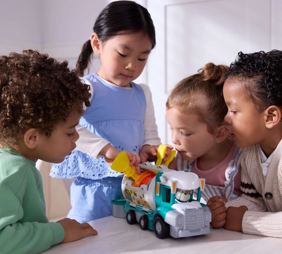 Ciężarówka budowlana gotowa na każdą misję