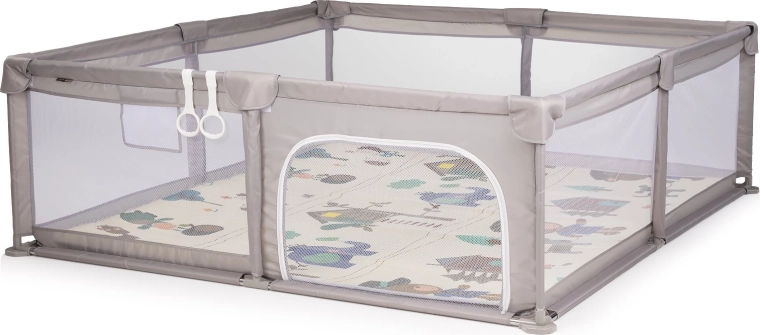 Duża powierzchnia do zabawy i przewiewne ścianki z siatki