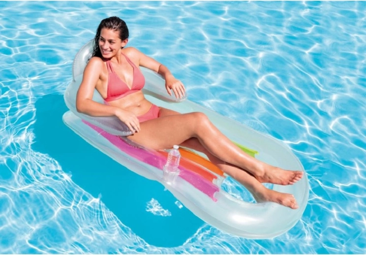 Wbudowany uchwyt na napoje dla Twojego orzeźwienia