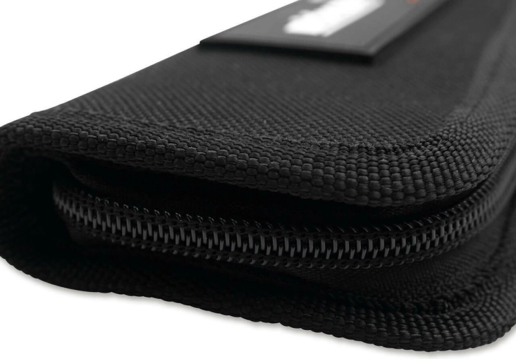 Wytrzymała tkanina i mocne szwy